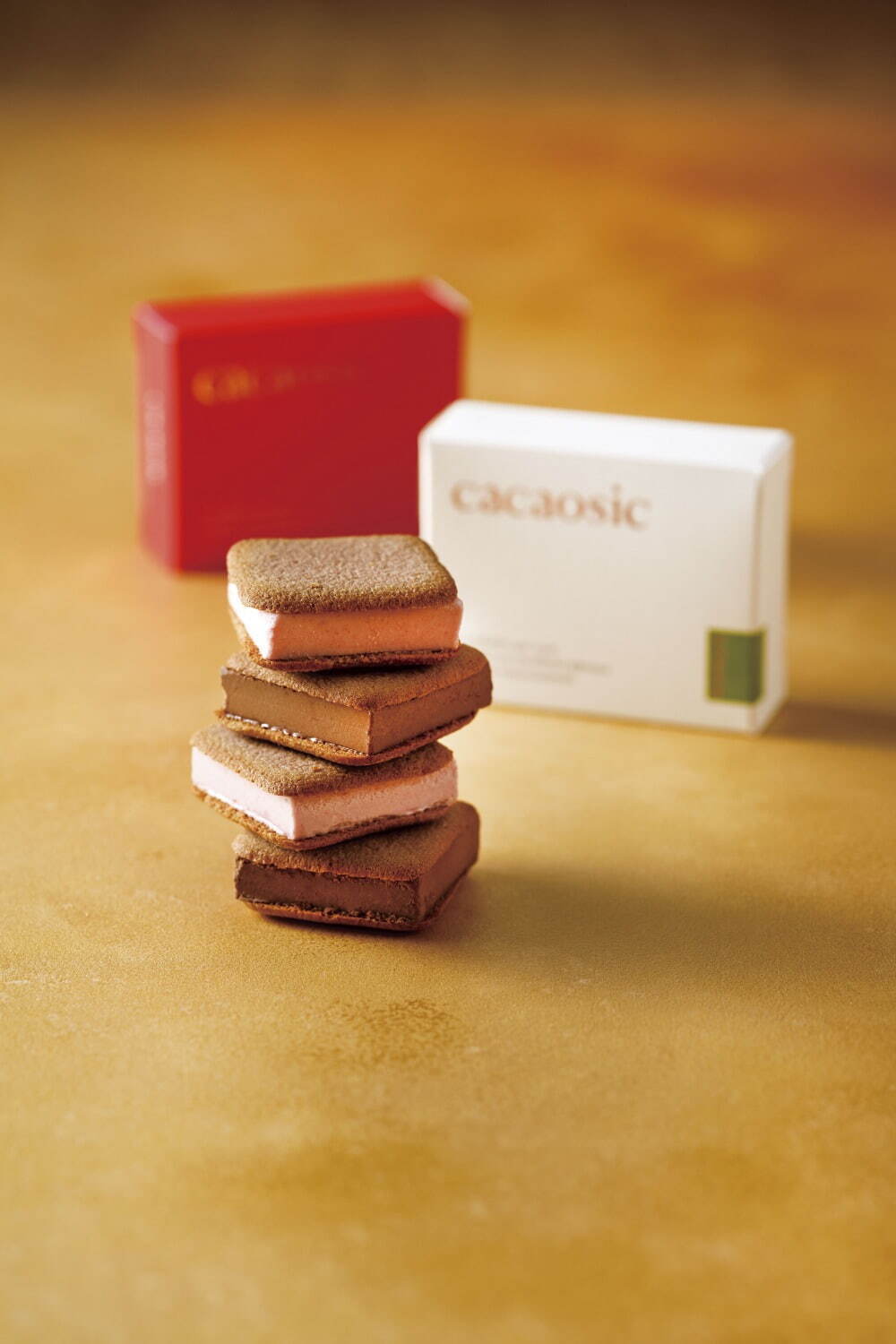 〈cacaosic〉カカオシックピスタチオ×ストロベリー 6個セット(2種×各3個入り) 2,579円