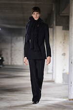 ドリス ヴァン ノッテン 2024年秋冬メンズコレクション - テーラリングの自在なる変奏｜写真2