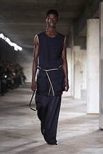 ドリス ヴァン ノッテン 2024年秋冬メンズコレクション - テーラリングの自在なる変奏｜写真16