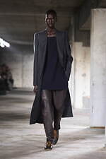 ドリス ヴァン ノッテン 2024年秋冬メンズコレクション - テーラリングの自在なる変奏｜写真25