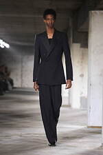 ドリス ヴァン ノッテン 2024年秋冬メンズコレクション - テーラリングの自在なる変奏｜写真63