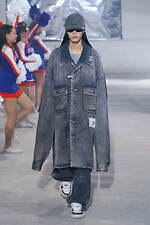 メゾン ミハラヤスヒロ 2024年秋冬コレクション - 都市の廃墟、ダイナミックな足取り｜写真12