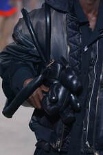 メゾン ミハラヤスヒロ 2024年秋冬コレクション - 都市の廃墟、ダイナミックな足取り｜写真19