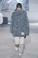 メゾン ミハラヤスヒロ 2024年秋冬コレクション - 都市の廃墟、ダイナミックな足取り｜写真25