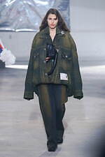 メゾン ミハラヤスヒロ 2024年秋冬コレクション - 都市の廃墟、ダイナミックな足取り｜写真30