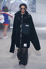 メゾン ミハラヤスヒロ 2024年秋冬コレクション - 都市の廃墟、ダイナミックな足取り｜写真73