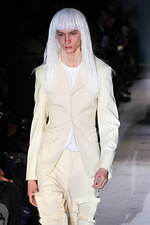 コム デ ギャルソン・オム プリュス 2024年秋冬コレクション - 理性の解剖学｜写真9