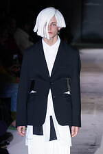 コム デ ギャルソン・オム プリュス 2024年秋冬コレクション - 理性の解剖学｜写真11