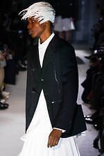 コム デ ギャルソン・オム プリュス 2024年秋冬コレクション - 理性の解剖学｜写真13