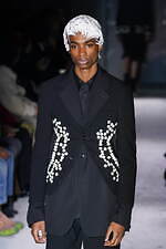 コム デ ギャルソン・オム プリュス 2024年秋冬コレクション - 理性の解剖学｜写真17