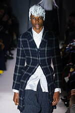 コム デ ギャルソン・オム プリュス 2024年秋冬コレクション - 理性の解剖学｜写真43