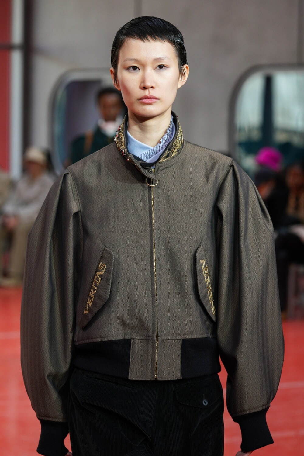 カラー 2024-25年秋冬<span>コレクション</span> - 写真16