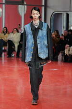 カラー(kolor) 反転｜写真1