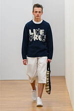 コム デ ギャルソン・シャツ 2024年秋冬メンズコレクション - 色彩の自由な律動｜写真19