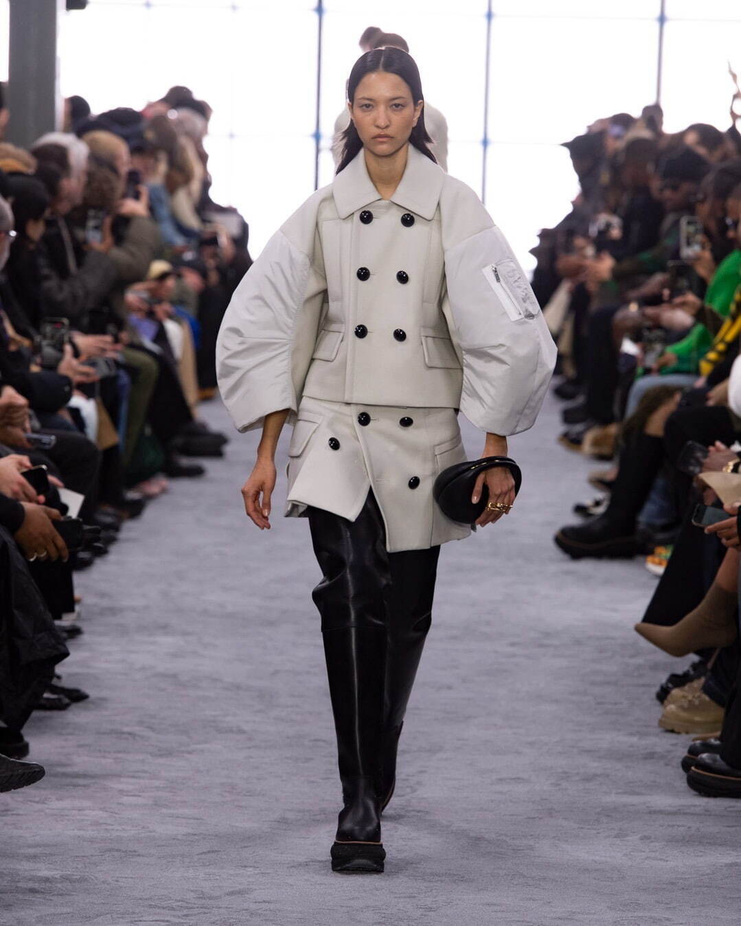 sacai Men's 2025 SS ＆ Women's 2025 Spring Collection | パリ