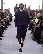 sacai 2024年秋冬コレクション - 大胆なシルエットに交錯するクラシック｜写真38