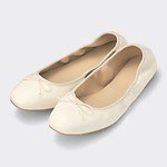 GUの24年春新作バッグ＆シューズ、“ふっくら”素材の3セットショルダーポーチやシアーブーツ｜写真19