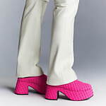 チャールズ＆キース“ドリアンの果実”着想のトゲトゲバッグ＆シューズ、英国気鋭デザイナーとコラボ｜写真9