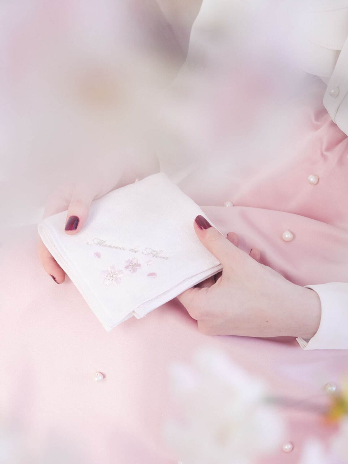 メゾン ド フルール「サクラコレクション」桜刺繍やパールを配