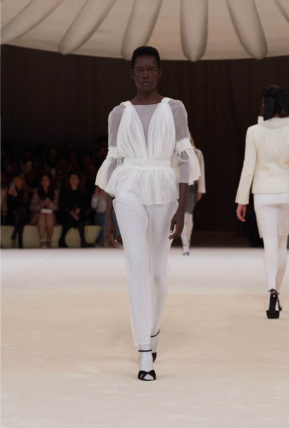 シャネル オートクチュール(CHANEL Haute Couture) 2024年春夏ウィメンズコレクション  - 写真6