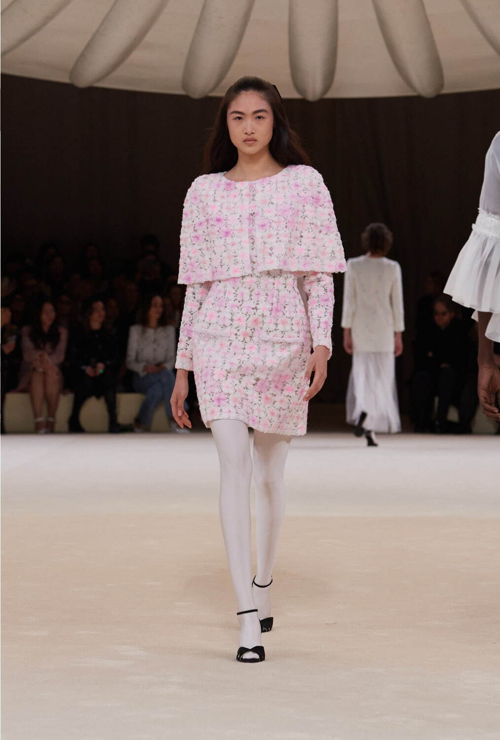 シャネル 2024年春夏｜female ケープ