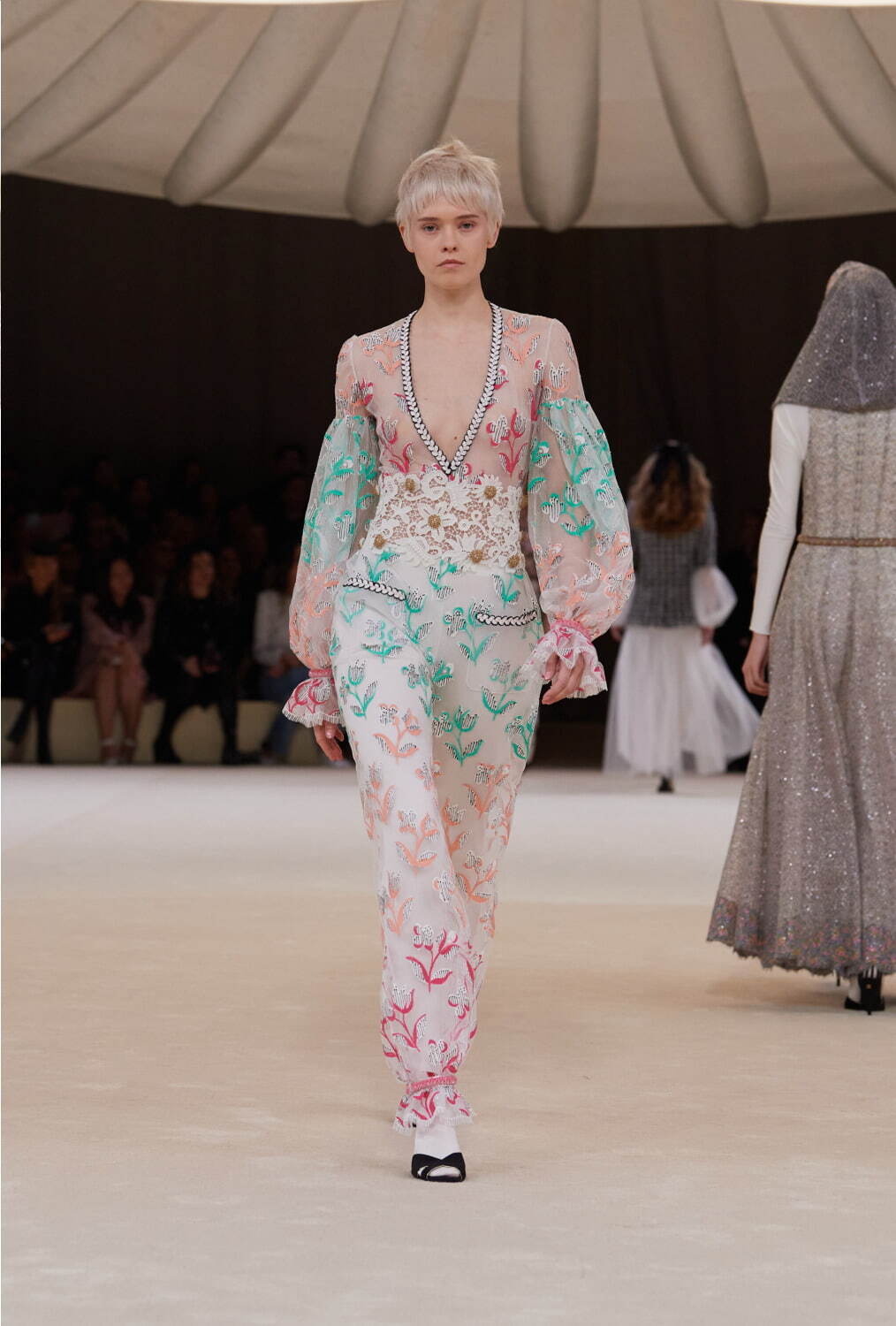 シャネル オートクチュール(CHANEL Haute Couture) 2024年春夏ウィメンズコレクション  - 写真31