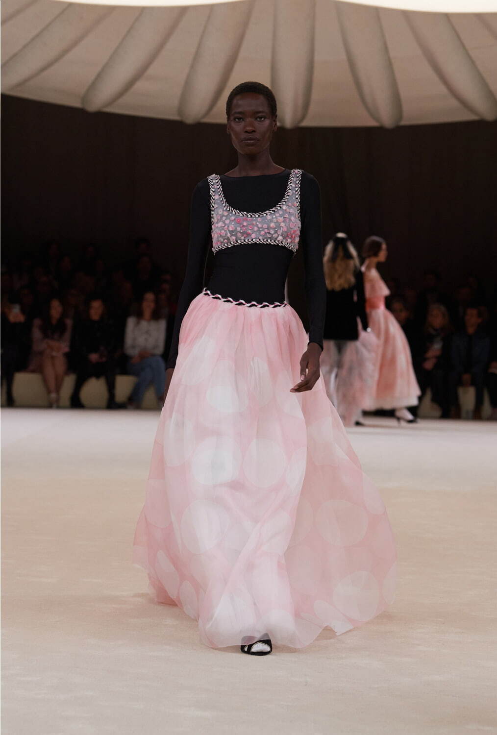 シャネル オートクチュール(CHANEL Haute Couture) 2024年春夏ウィメンズコレクション  - 写真50