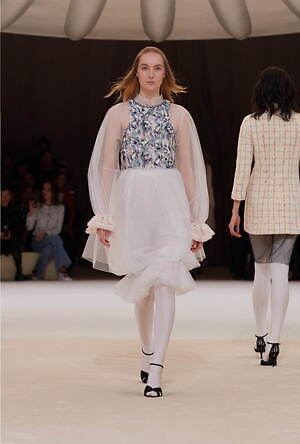 シャネル オートクチュール(CHANEL Haute Couture) 2024年春夏ウィメンズコレクション  - 写真30