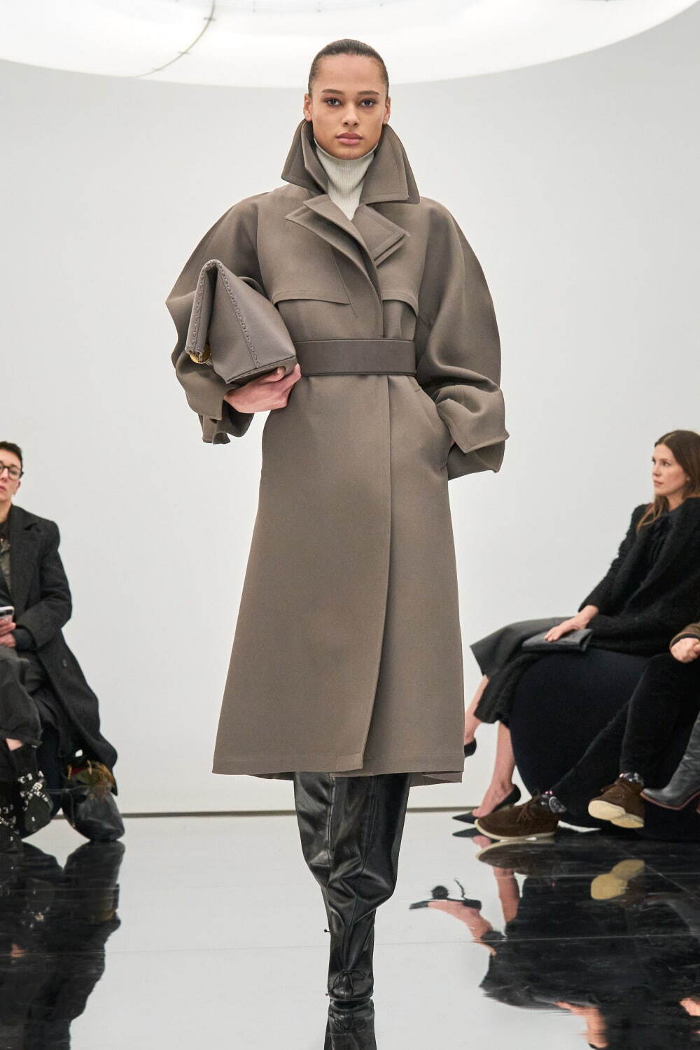 アライア(ALAÏA) 2024年秋ウィメンズコレクション  - 写真23