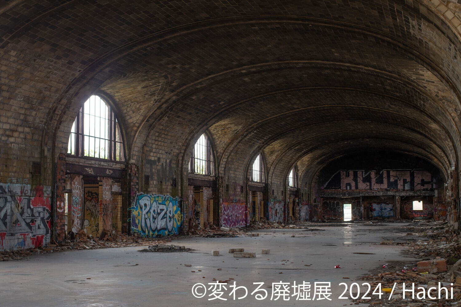 “廃墟の美しさ”を体感する写真展「変わる廃墟展 2024」東京＆名古屋で、オリジナルグッズも｜写真5