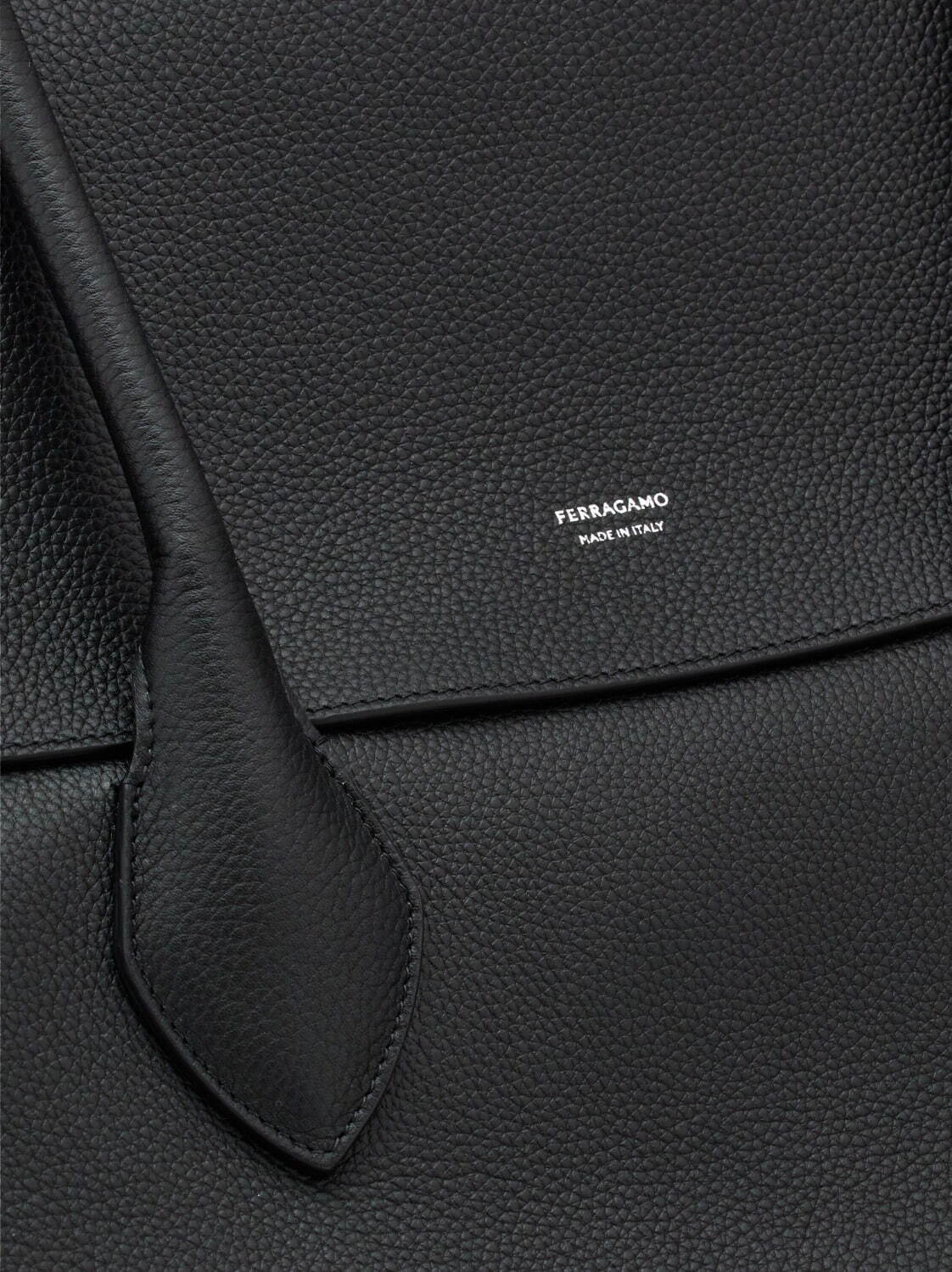 FERRAGAMO フラップ トートバッグ ☆FERRAGAMO☆フェラガモ フラップ トートバッグ (FERRAGAMO