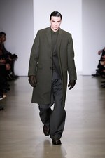 カルバン・クライン コレクション 2014-15年メンズ - ワークスタイルには贅沢さと男らしさを｜写真1