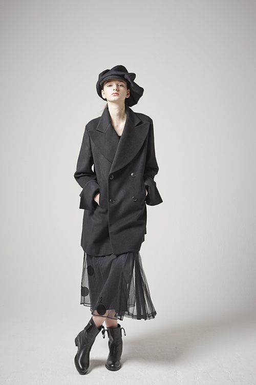ヨウジヤマモト プリュス ノアール(YOHJI YAMAMOTO +NOIR) 2014-15年秋冬ウィメンズコレクション ファッションプレス