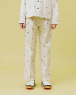 ノントーキョー×ユニバーサルオーバーオール、“煌めく花”の刺繍入りカバーオール＆タックパンツ｜写真10