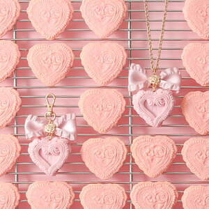 Q-pot.“ハートケーキ”のアクセサリー、苺クリームをたっぷり飾ったネックレス＆バッグチャーム｜写真5