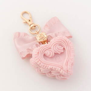 Q-pot.“ハートケーキ”のアクセサリー、苺クリームをたっぷり飾ったネックレス＆バッグチャーム｜写真7