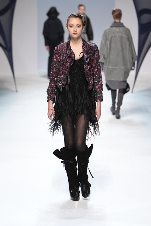 イッセイ ミヤケ、AUTUMN WINTER 2010 - 注目のジャケット・コート | 写真