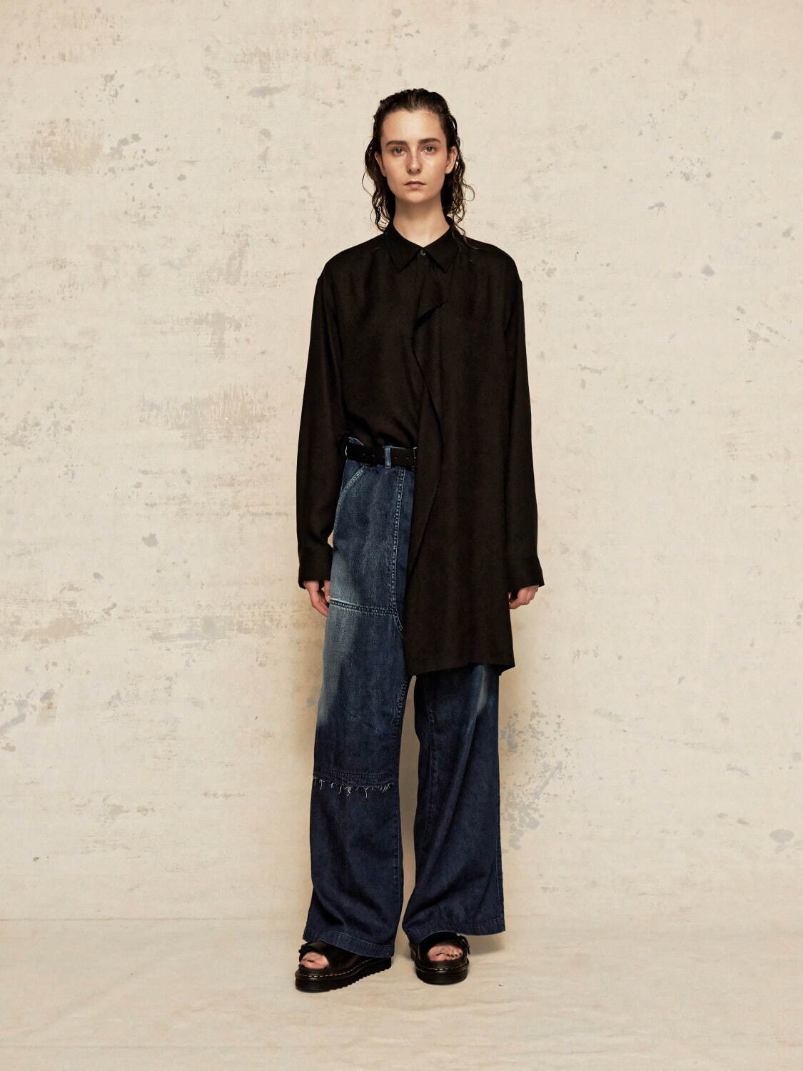 CELLULOSE VIYELLA LEFT FLAP BLOUSE 61,600円
DENIM STRAIGHT PANTS 85,800円