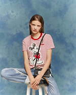 デシグアルのミッキーコレクション、刺繍やワッペン配したパッチワークデニムジャケット＆ストライプTシャツ｜写真25