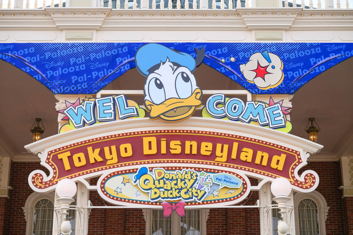 東京ディズニーランドのイベント「ドナルドのクワッキー・ダックシティ」ドナルドが主役のパレード＆グッズ｜写真27