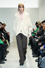 ヴェイン 2024-25年秋冬コレクション - 挨拶する衣服、可変性ある衣服｜写真17