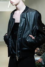 ヴェイン 2024-25年秋冬コレクション - 挨拶する衣服、可変性ある衣服｜写真24