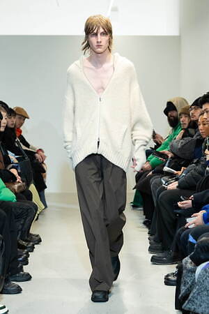 ヴェイン 2024-25年秋冬コレクション - 挨拶する衣服、可変性ある衣服｜写真17