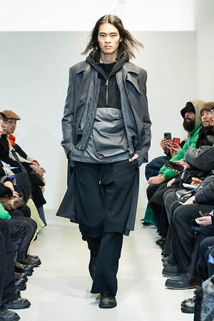 ヴェイン 2024-25年秋冬コレクション - 挨拶する衣服、可変性ある衣服｜写真27