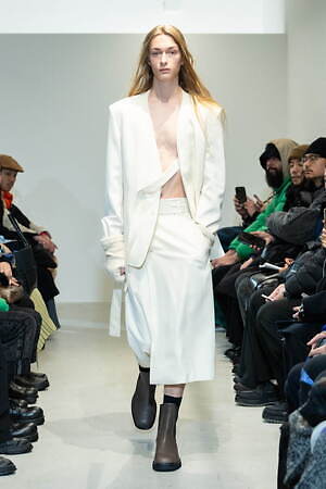 ヴェイン 2024-25年秋冬コレクション - 挨拶する衣服、可変性ある衣服｜写真36