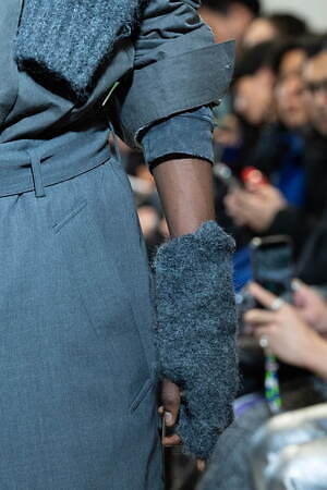 ヴェイン 2024-25年秋冬コレクション - 挨拶する衣服、可変性ある衣服｜写真40