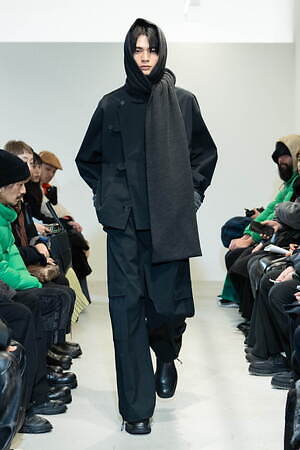 ヴェイン 2024-25年秋冬コレクション - 挨拶する衣服、可変性ある衣服｜写真47