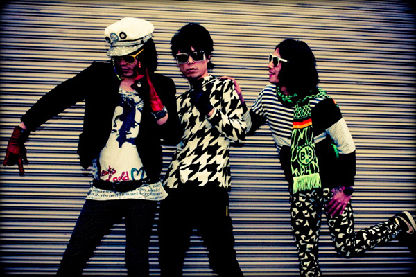 話題のバンドモニカウラングラスが最新未発表音源をDIESEL:U:MUSICで無料配信！