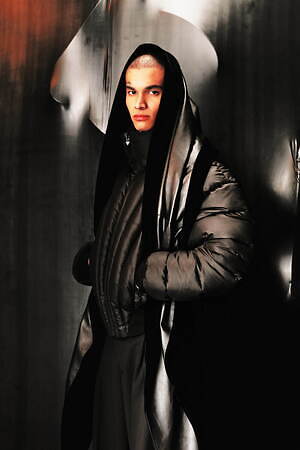 ミュグレー(MUGLER) 2024-25年秋冬ウィメンズコレクション  - 写真4