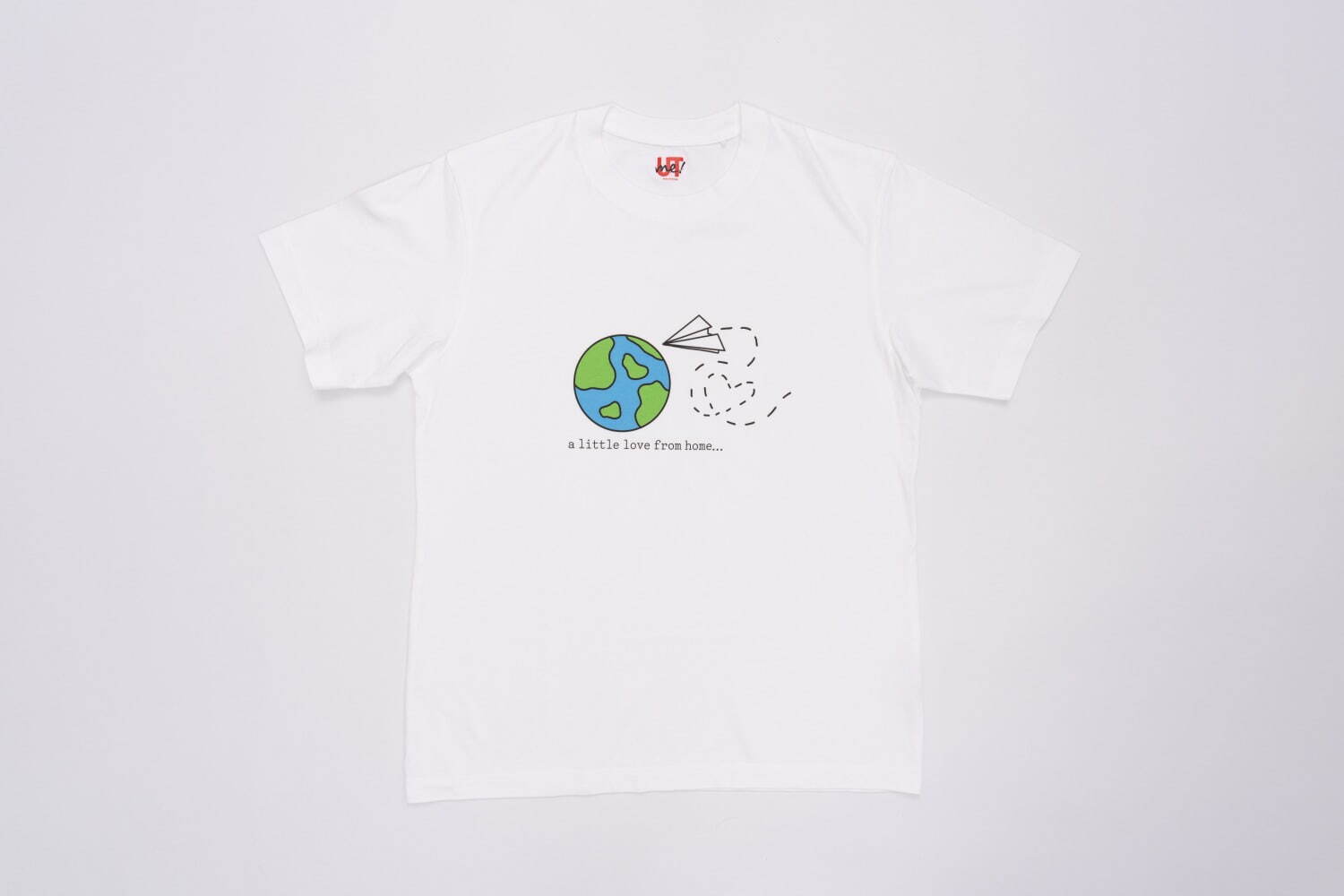 Tシャツ「故郷からの小さな愛」1,990円
受賞者：アフヤ